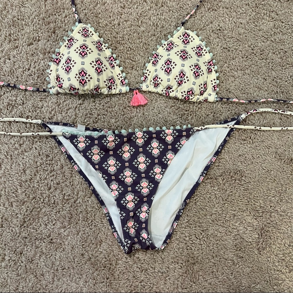 Victoria’s Secret bikini set